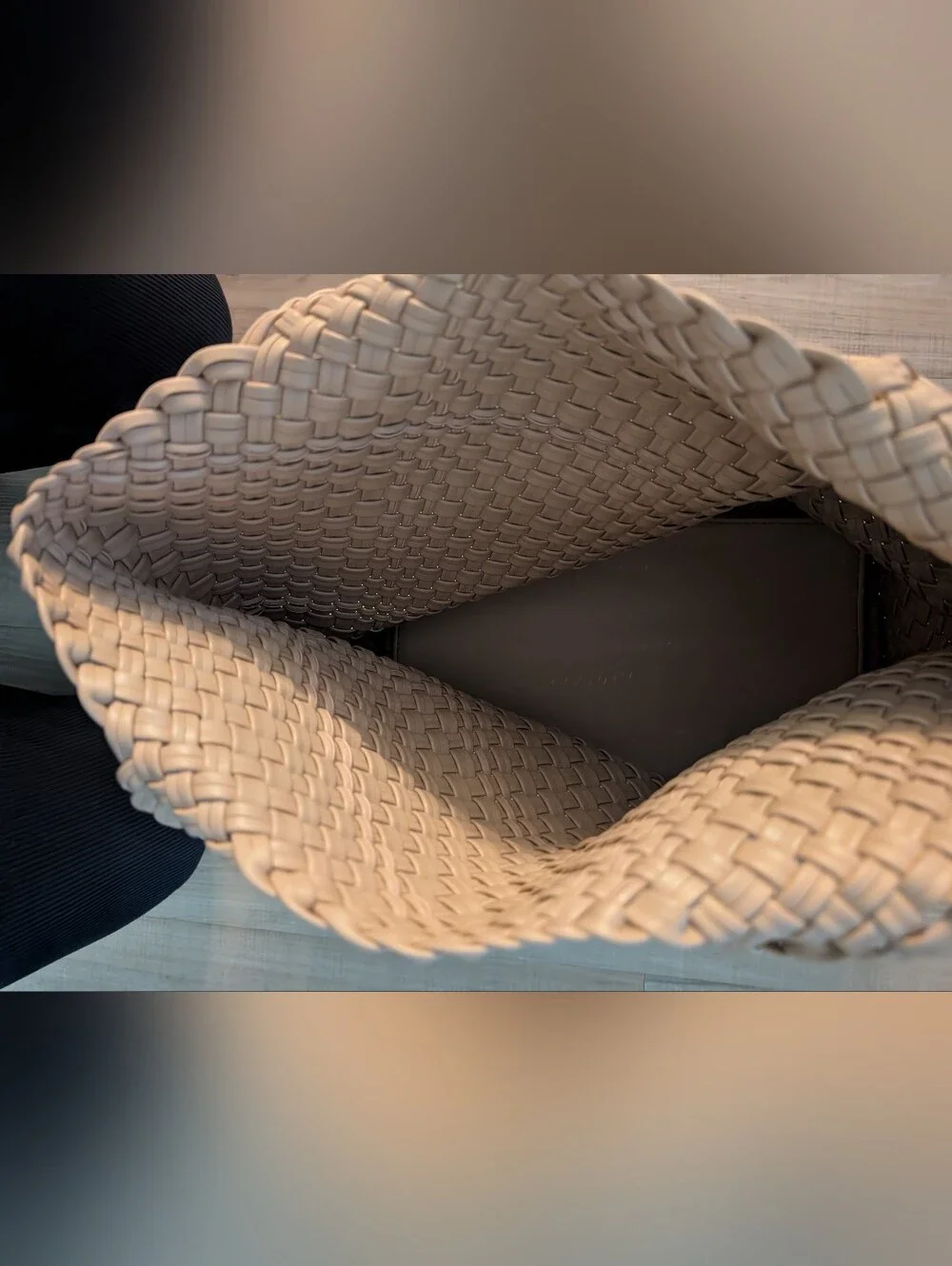 Woven Tote Bag in Cream - Stylish Everyday Carry In Vegan Leather Good Condition